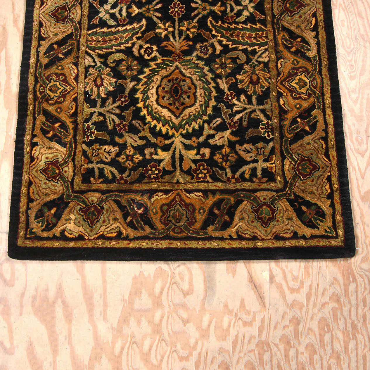 Handmade India Charcoal Accent Rug