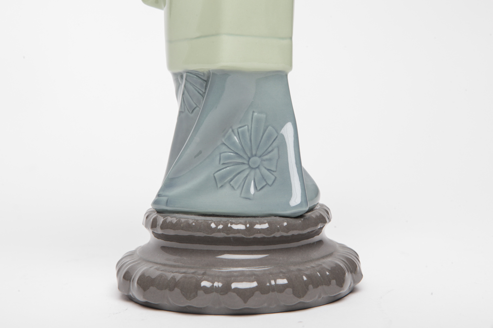 Lladro "Oriental Spring" Figurine