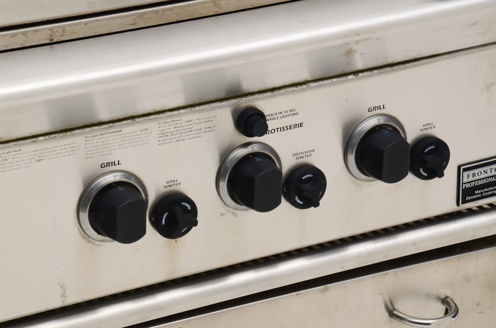 Frontgate "Professional" Gas Grill