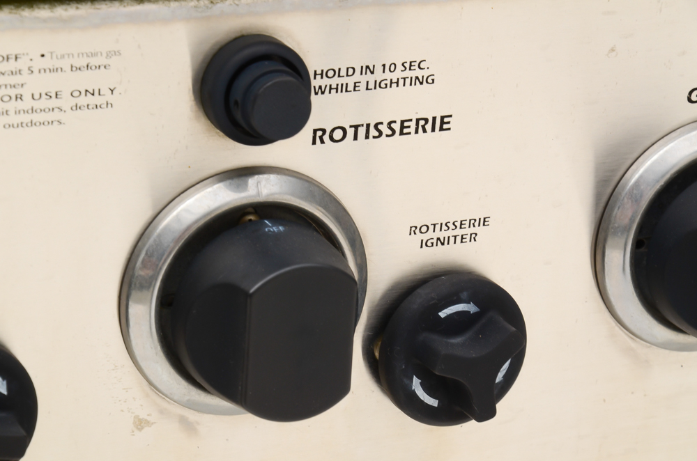 Frontgate "Professional" Gas Grill