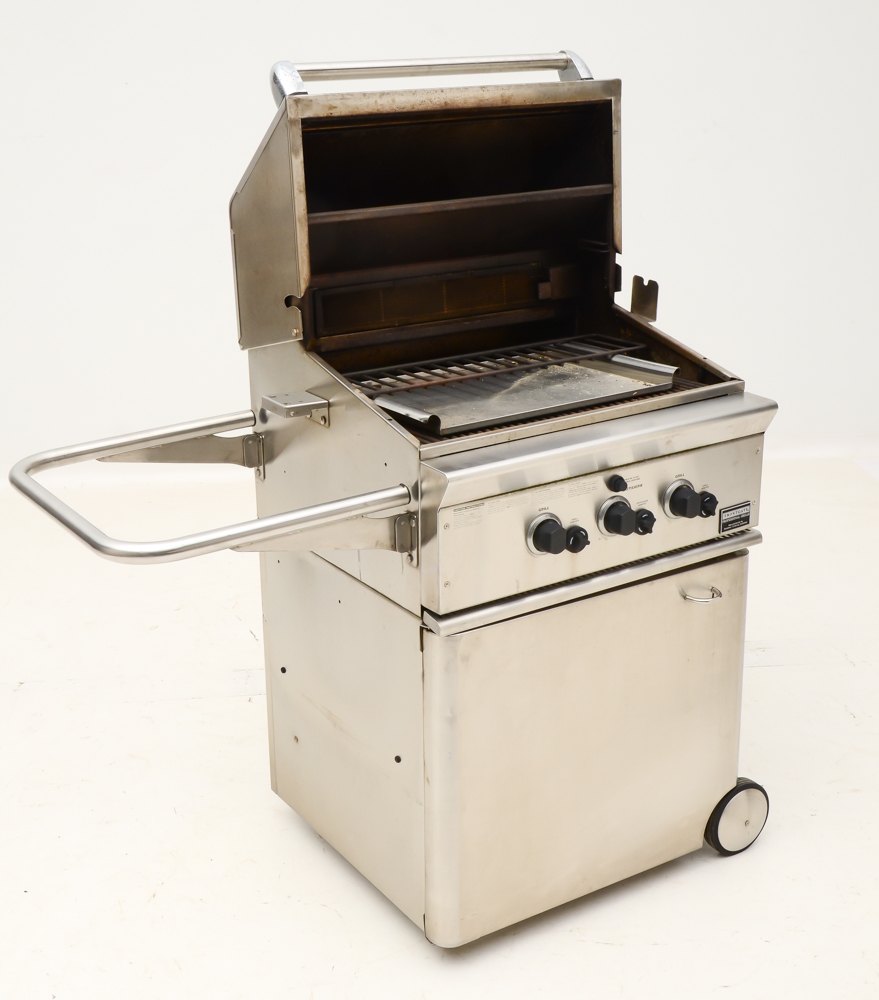 Frontgate "Professional" Gas Grill