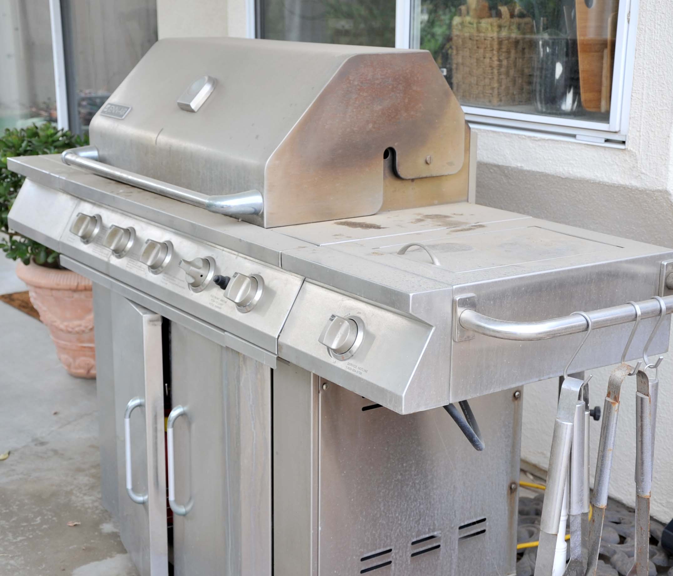 Jenn-Air Stainless Steel Gas Grill