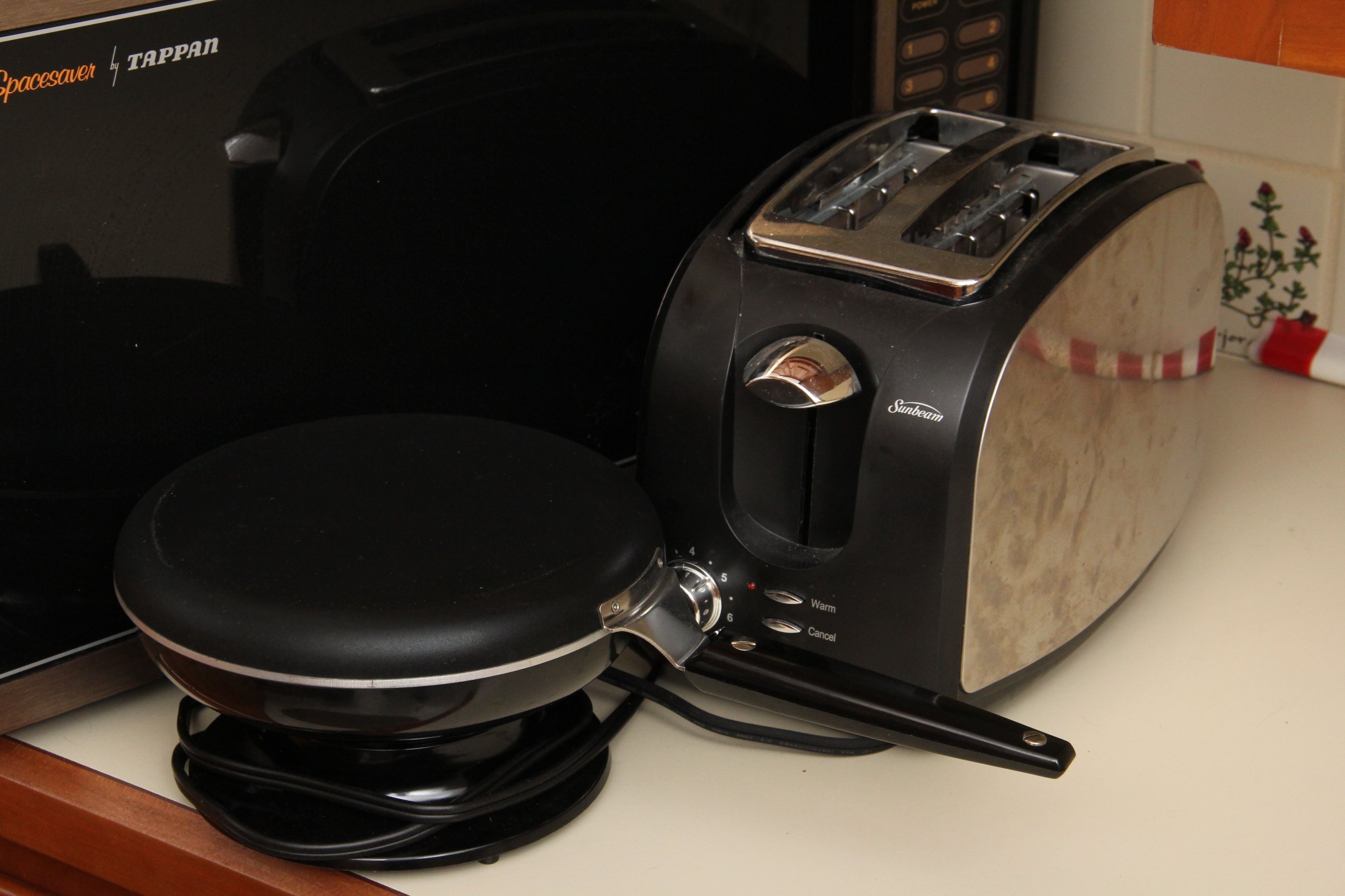 Tappan Microwave and Kitchen Appliances