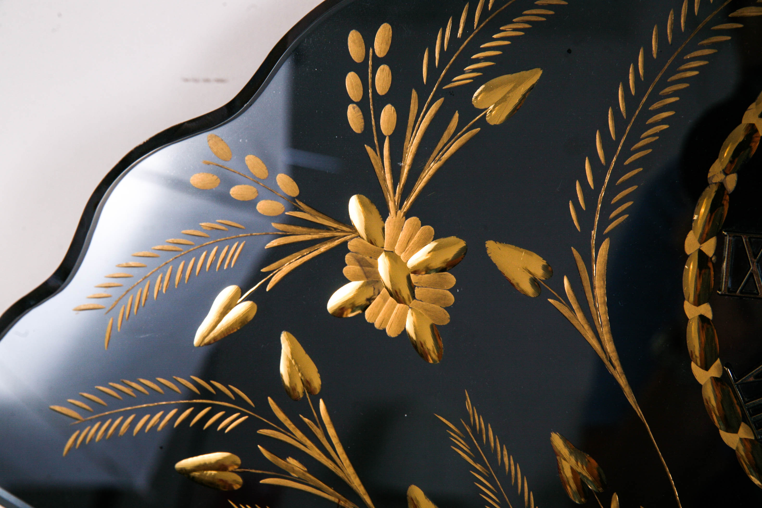 Italian-Style Fan Clock