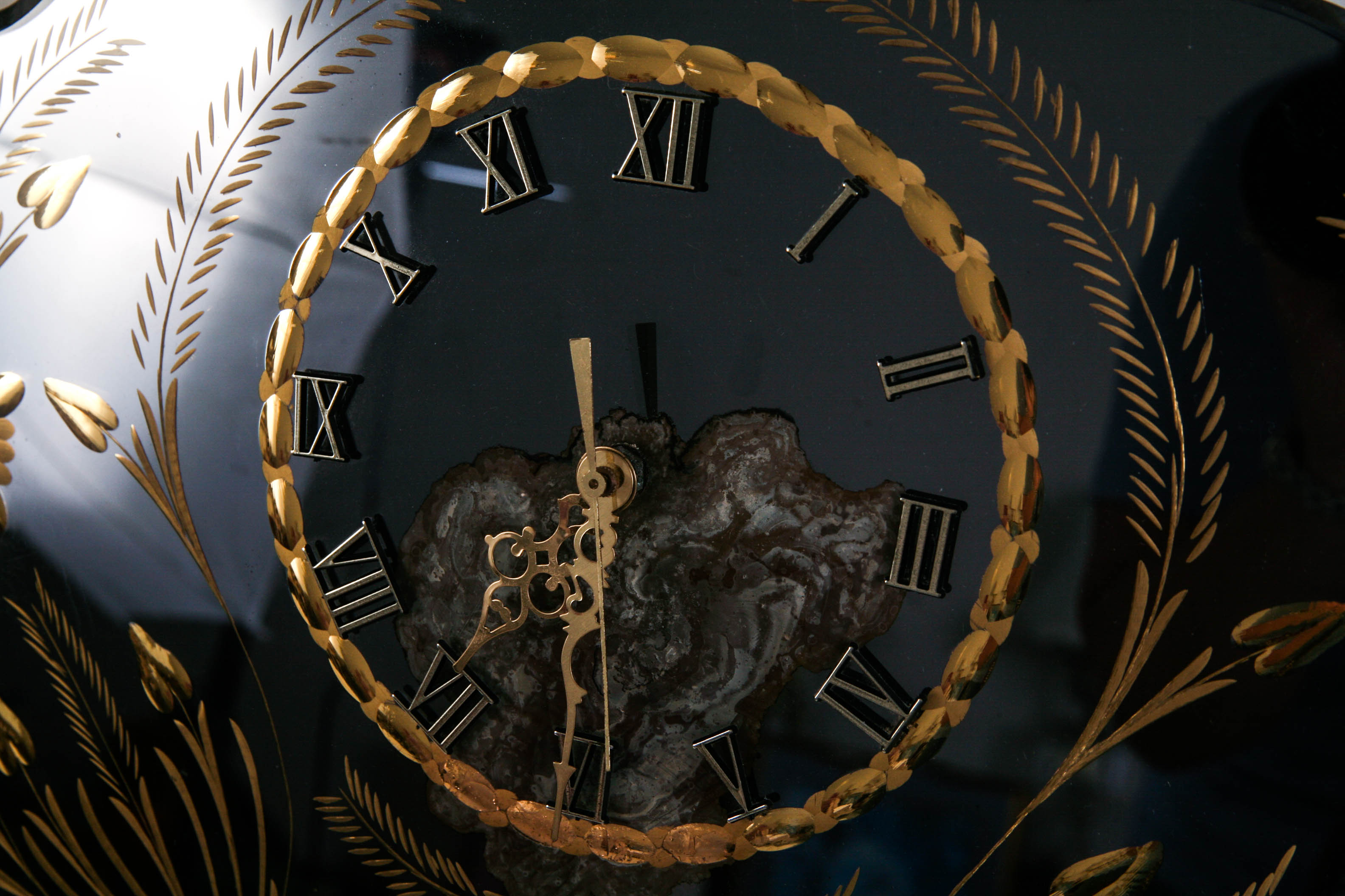 Italian-Style Fan Clock