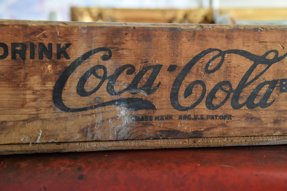 Vintage VMC-33 Coca Cola Machine
