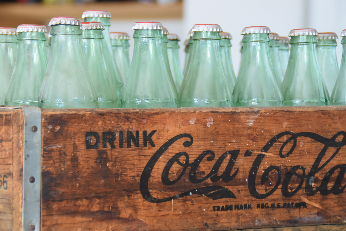 Vintage VMC-33 Coca Cola Machine