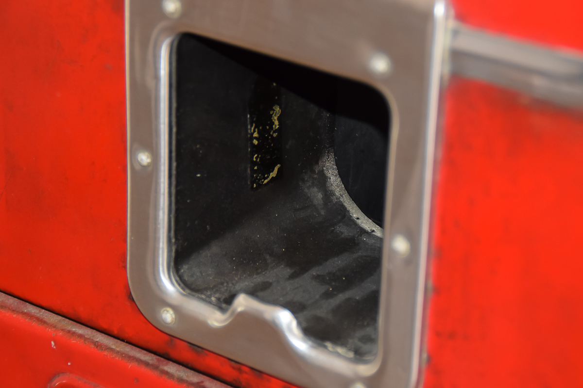 Vintage VMC-33 Coca Cola Machine