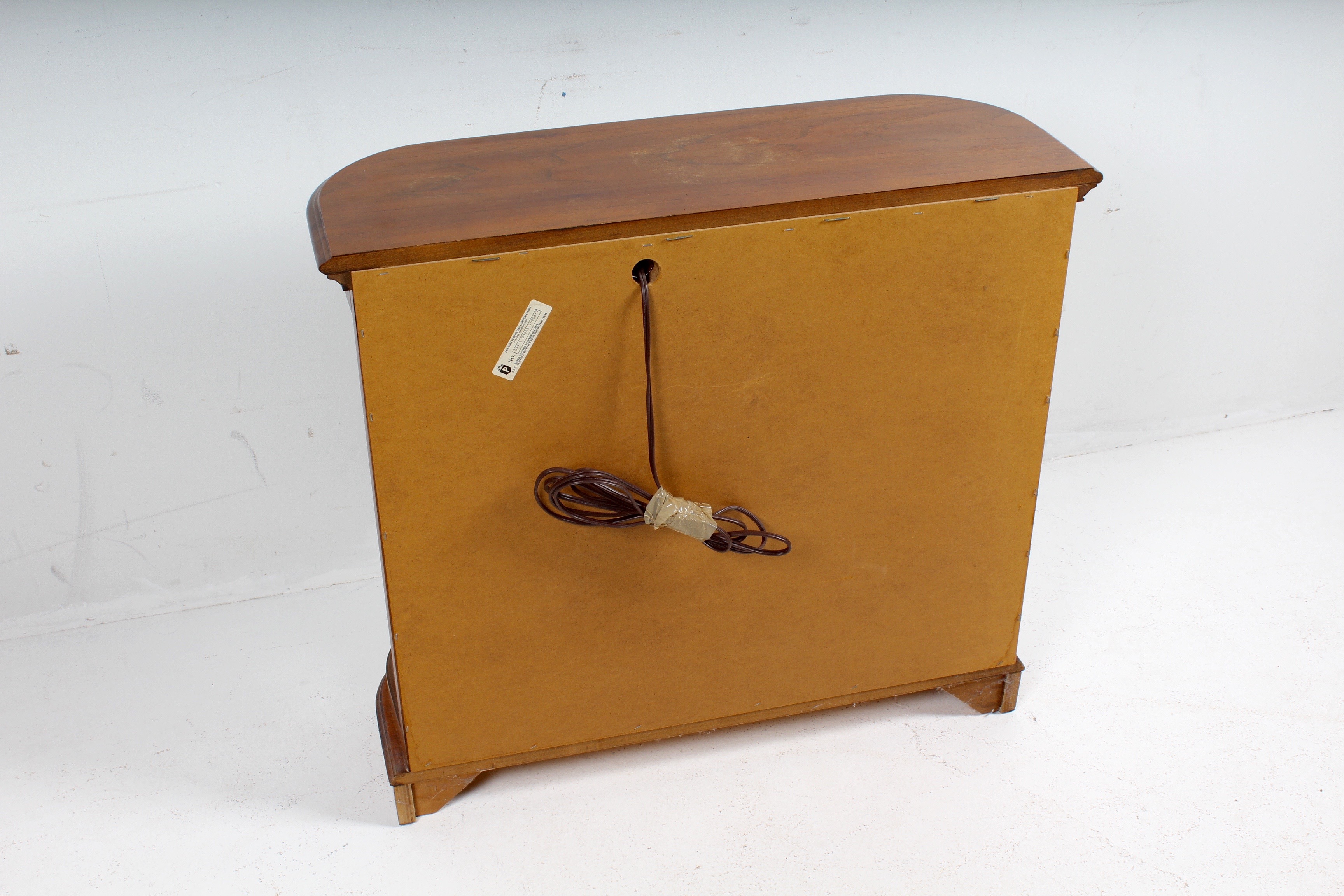 Pulaski Furniture Lighted Curio Cabinet