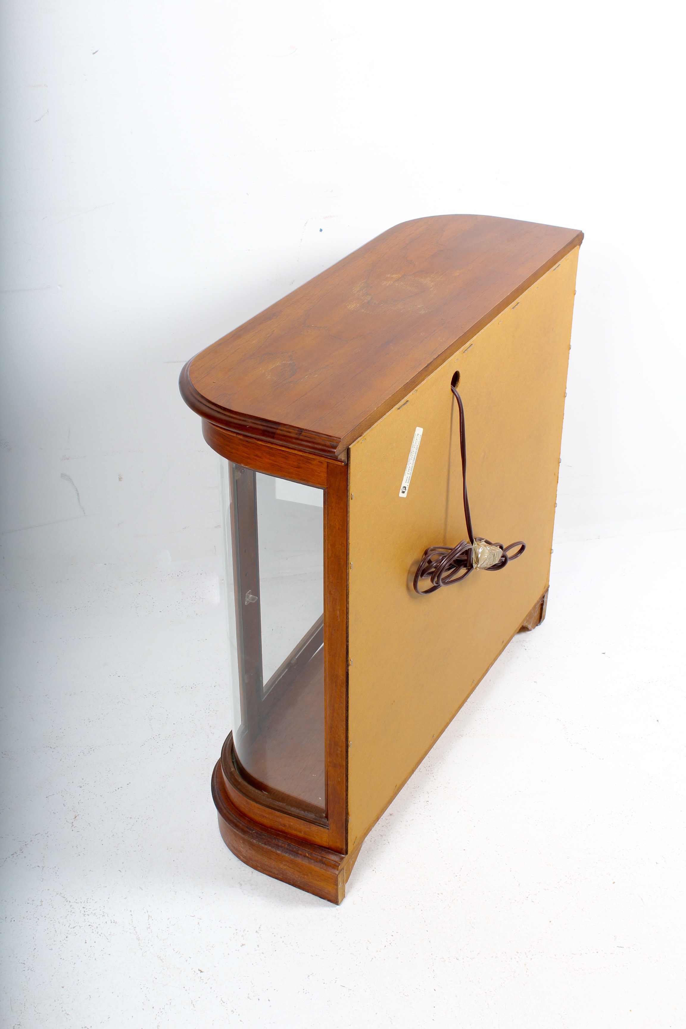 Pulaski Furniture Lighted Curio Cabinet