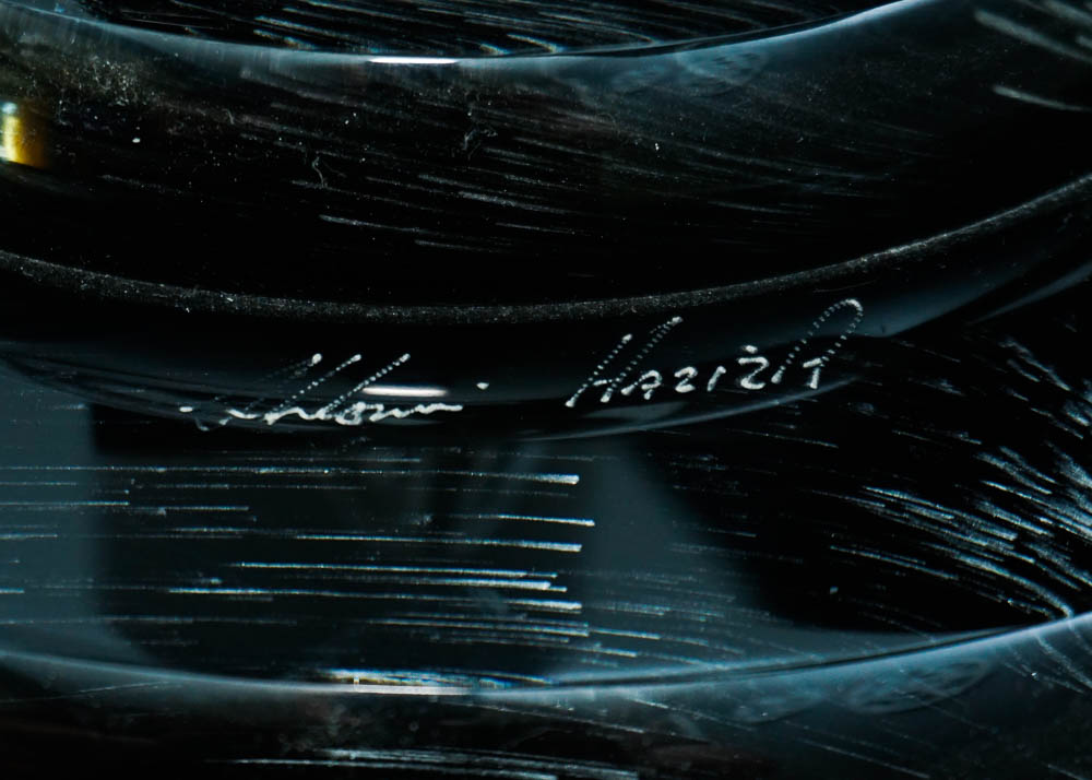 Shlomi Haziza Art Sculpture on Mirrored Base