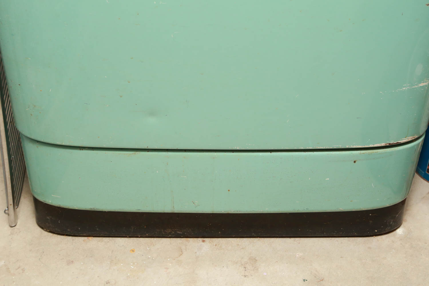 Vintage 1940s GE Refrigerator