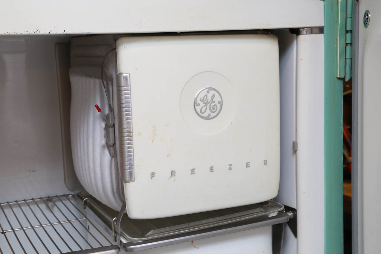 Vintage 1940s GE Refrigerator