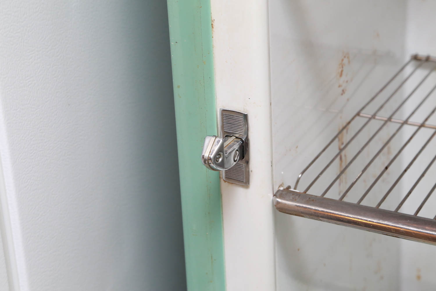 Vintage 1940s GE Refrigerator