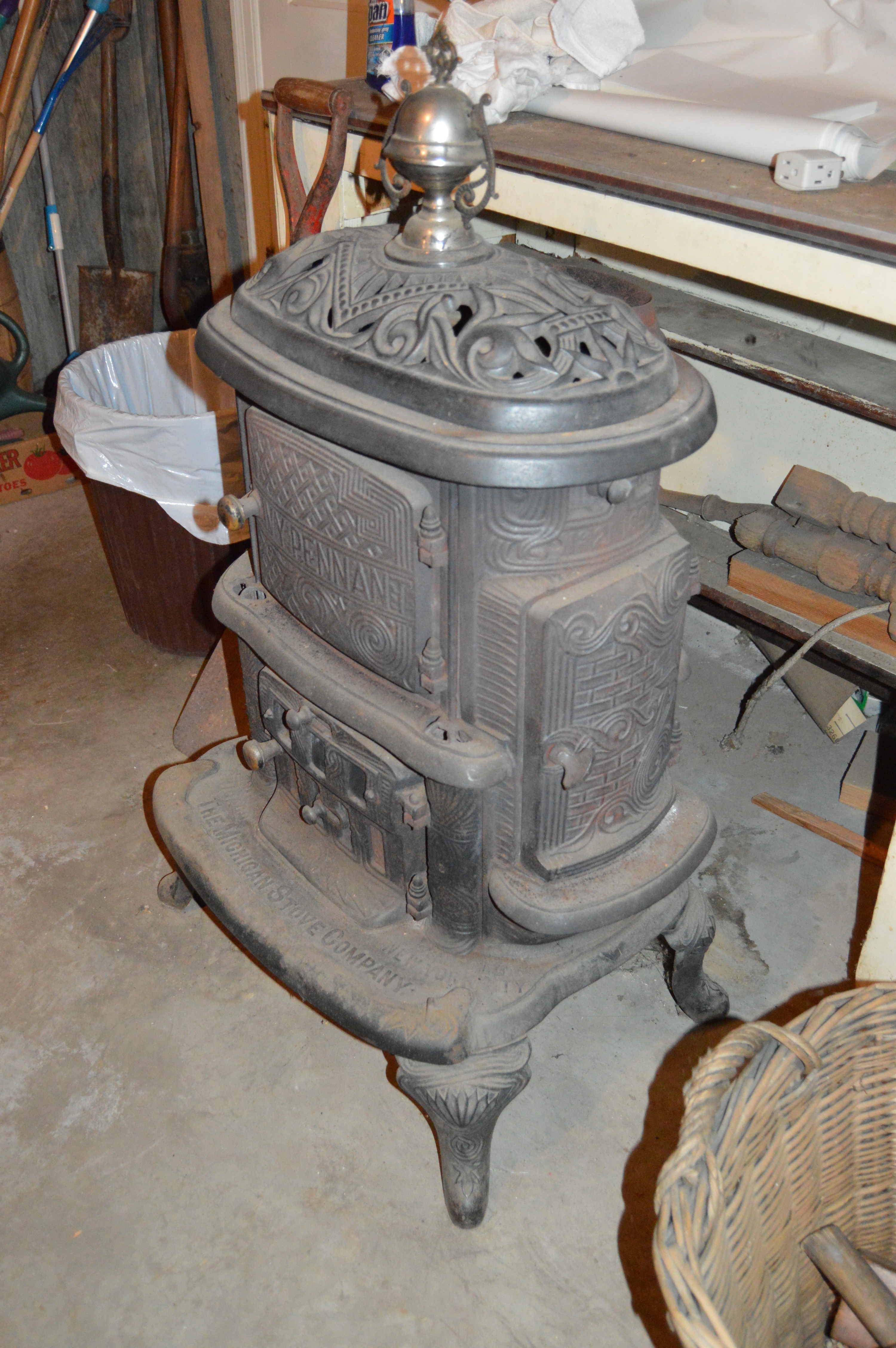 Antique Iron Ivy Pennant Stove