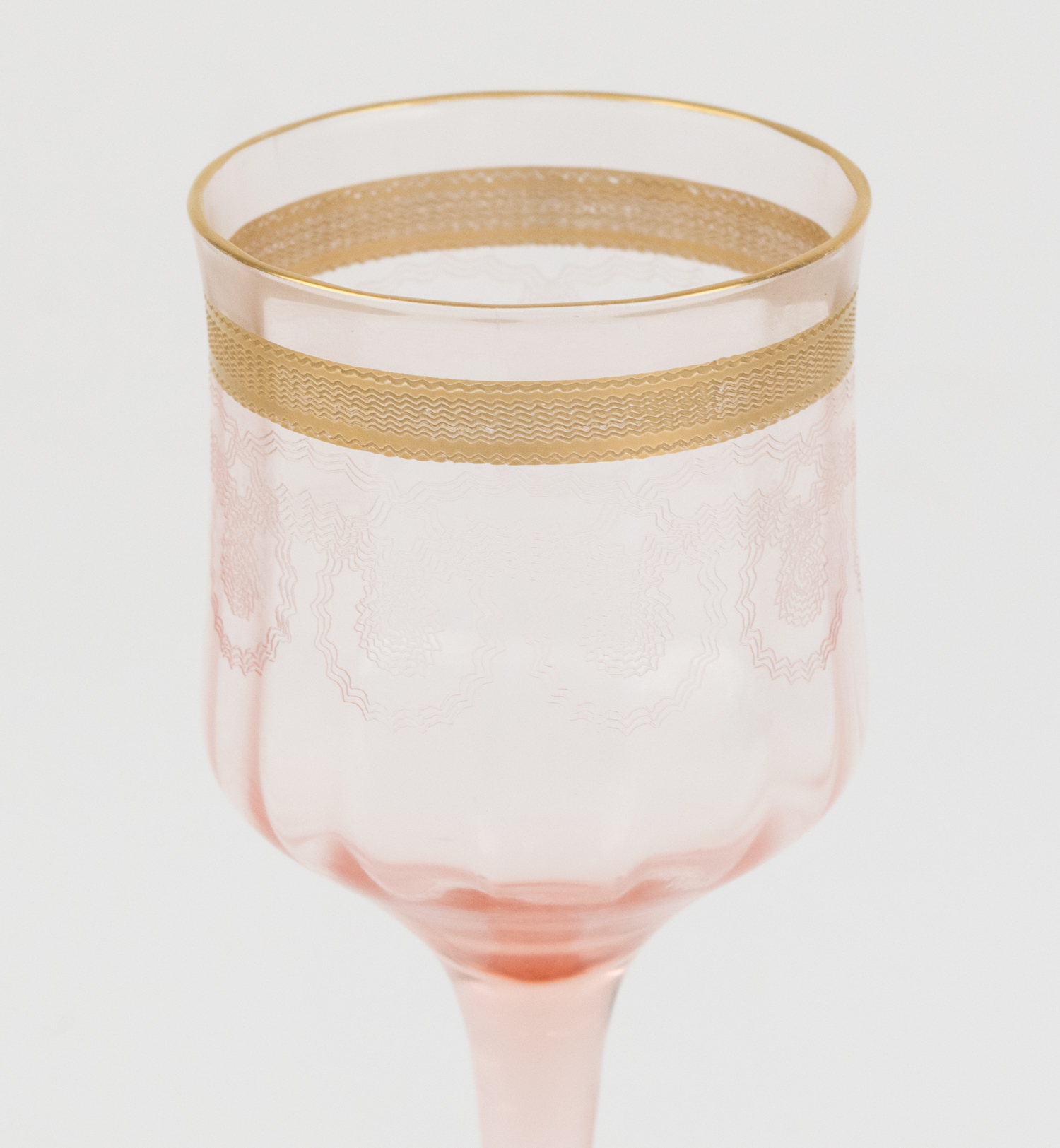 Set of Eighteen Cambridge Gold Encrusted Claret Wine Glasses