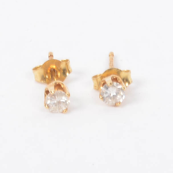 Diamond Stud Earrings in 14K Gold