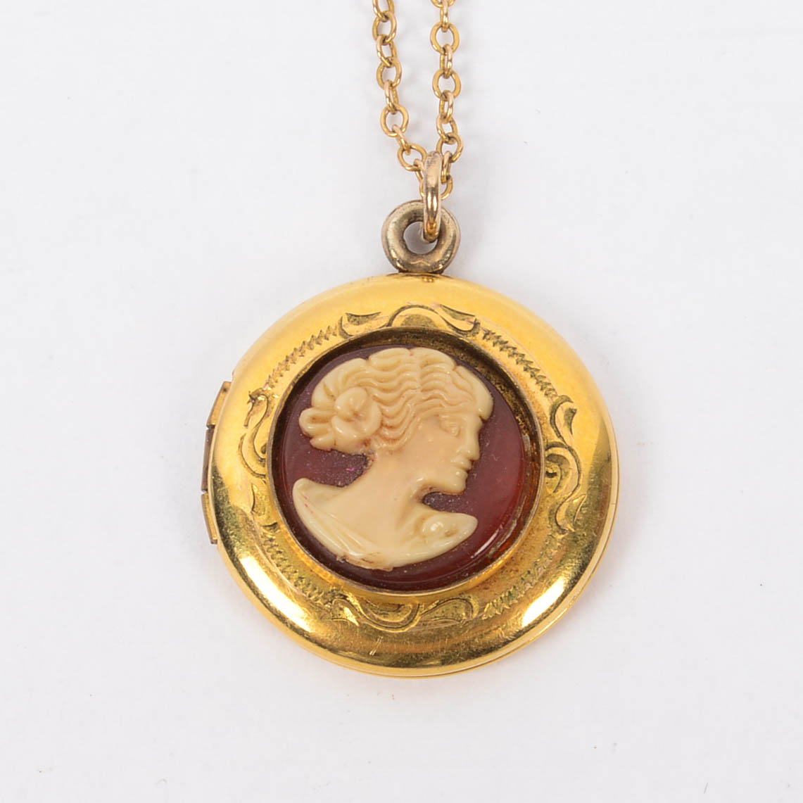 12K Gold Filled Cameo Pendant
