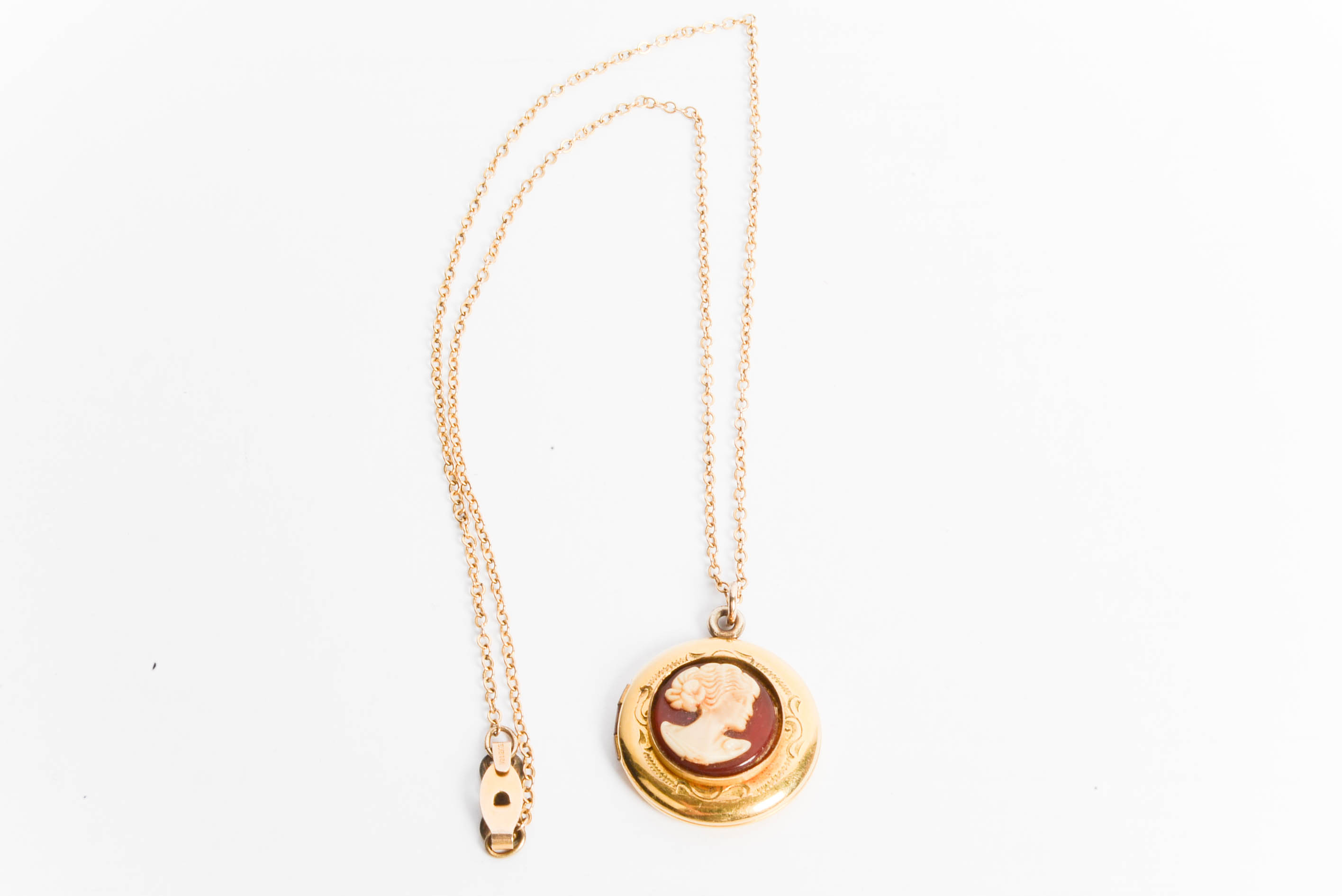 12K Gold Filled Cameo Pendant