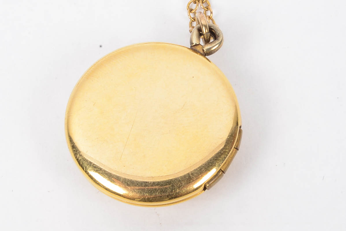 12K Gold Filled Cameo Pendant