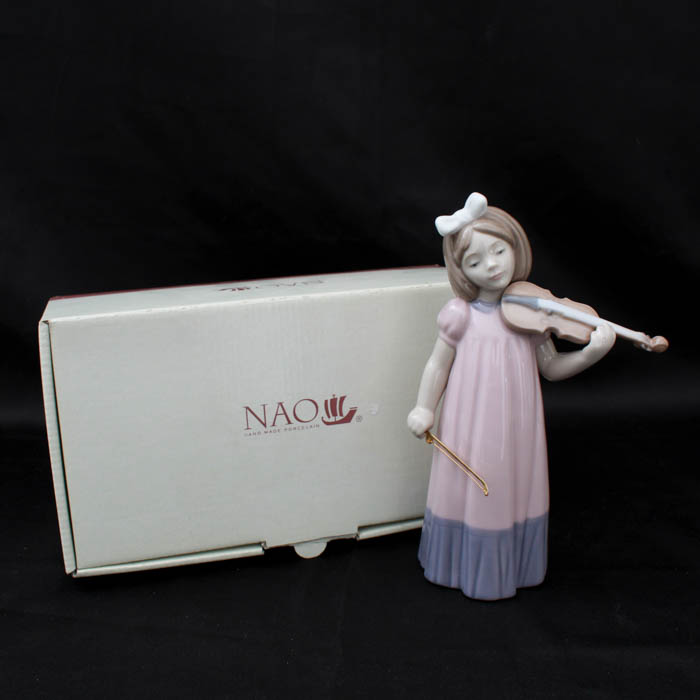 Porcelain Nao Figuine by Lladro Titled Girl With Violin