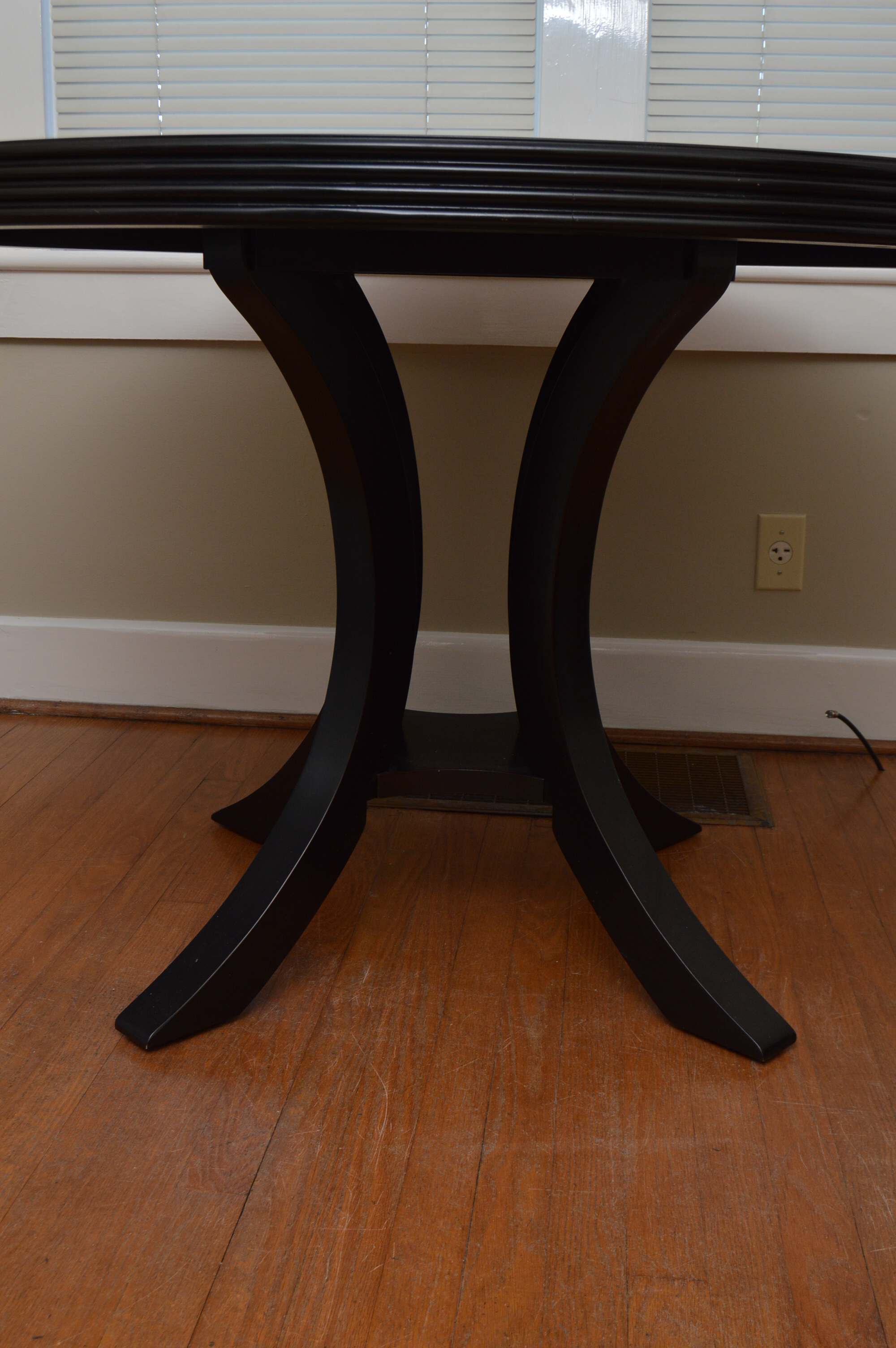 Pier 1 Round Dining Table