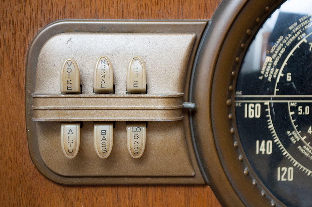 Vintage Zenith Console Radio