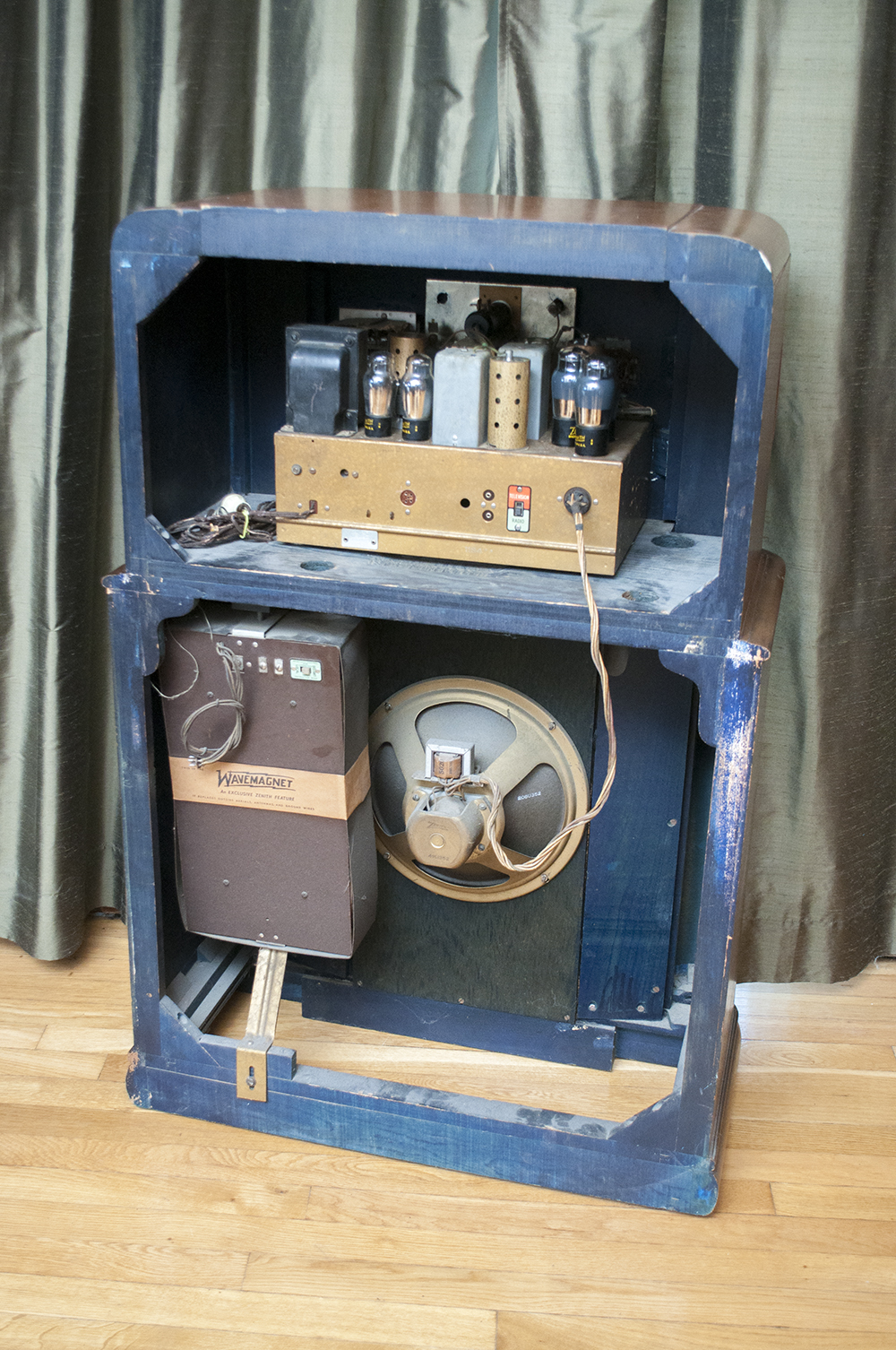 Vintage Zenith Console Radio