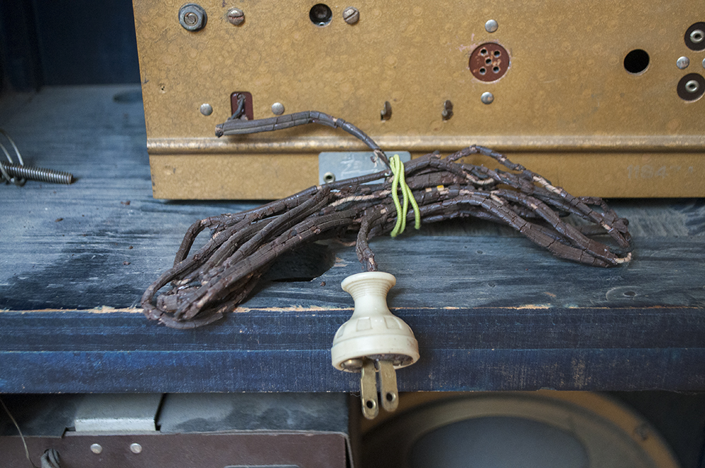 Vintage Zenith Console Radio