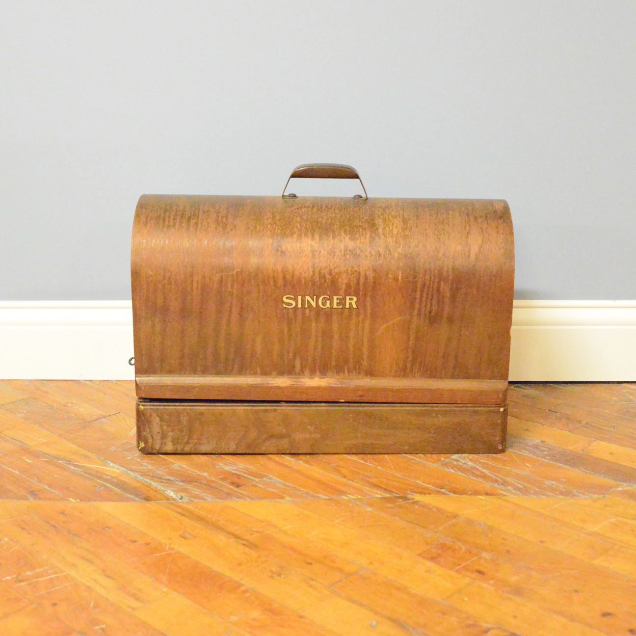 Vintage Singer Sewing Machine with Bentwood Case