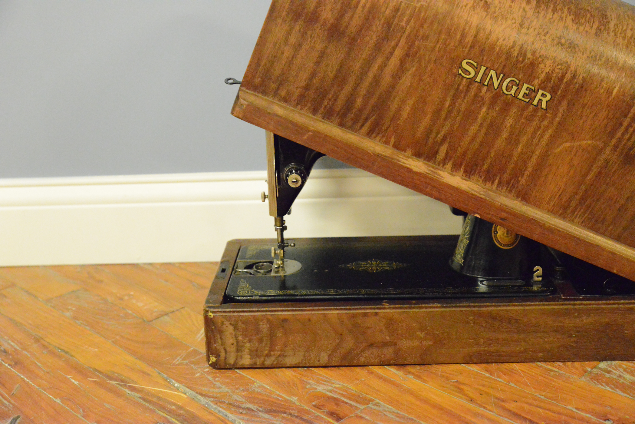 Vintage Singer Sewing Machine with Bentwood Case