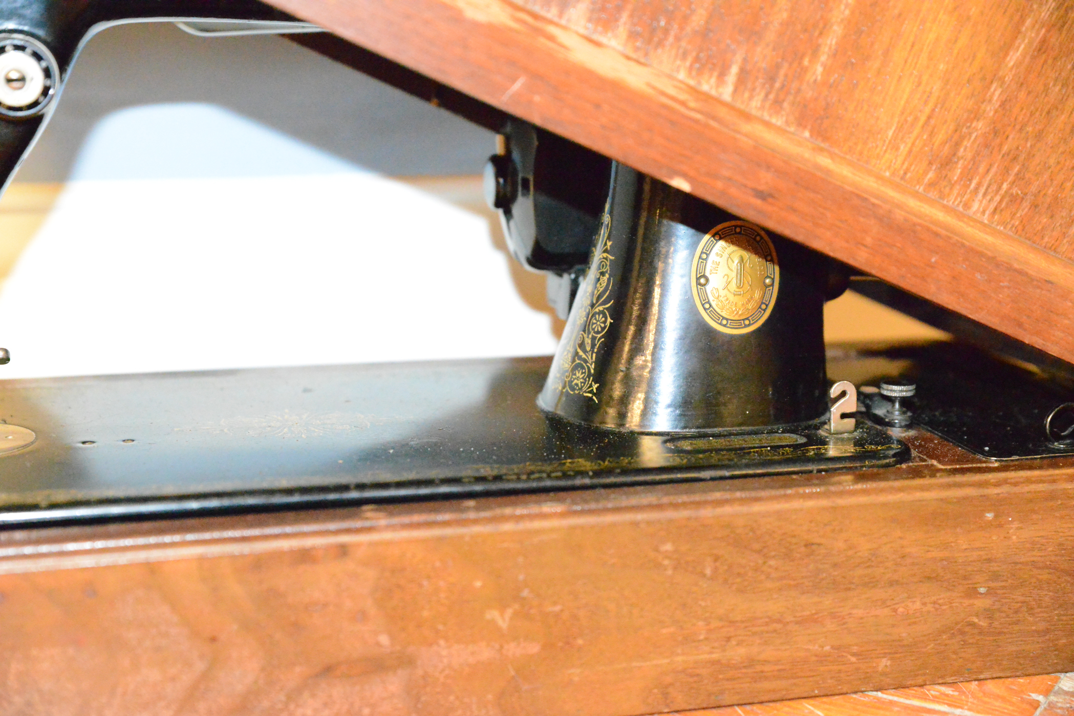 Vintage Singer Sewing Machine with Bentwood Case