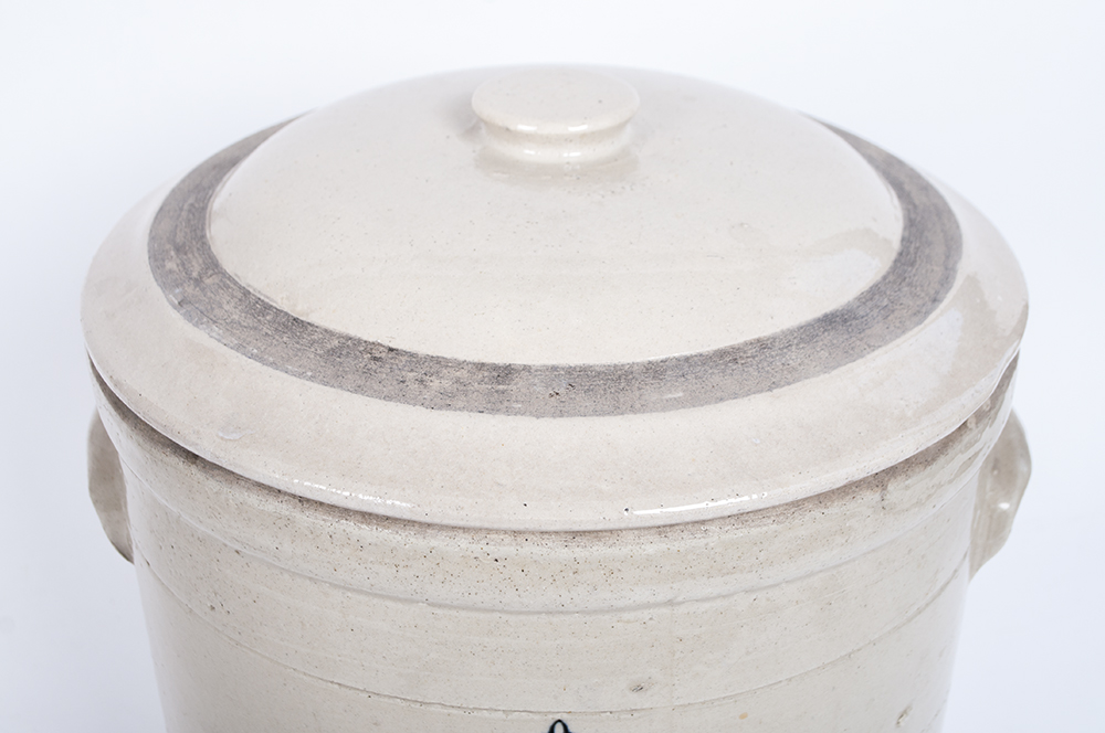 Antique Robinson-Ransbottom Pickling Crock