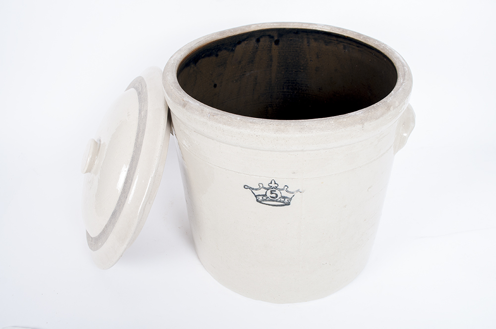 Antique Robinson-Ransbottom Pickling Crock