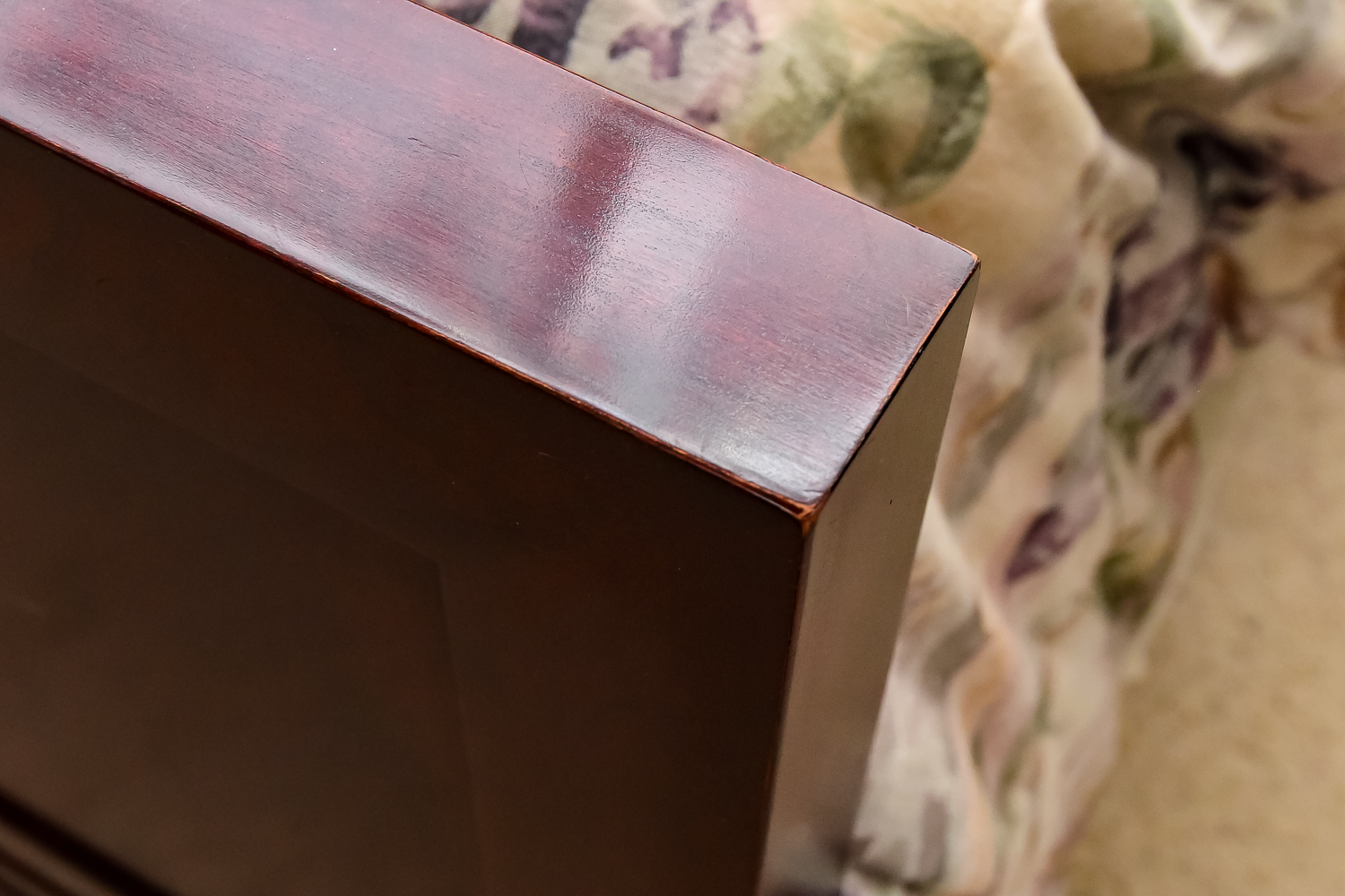 Modern Stickley Willow King Sized Bed and Two Nightstands from the Edinburgh Collection