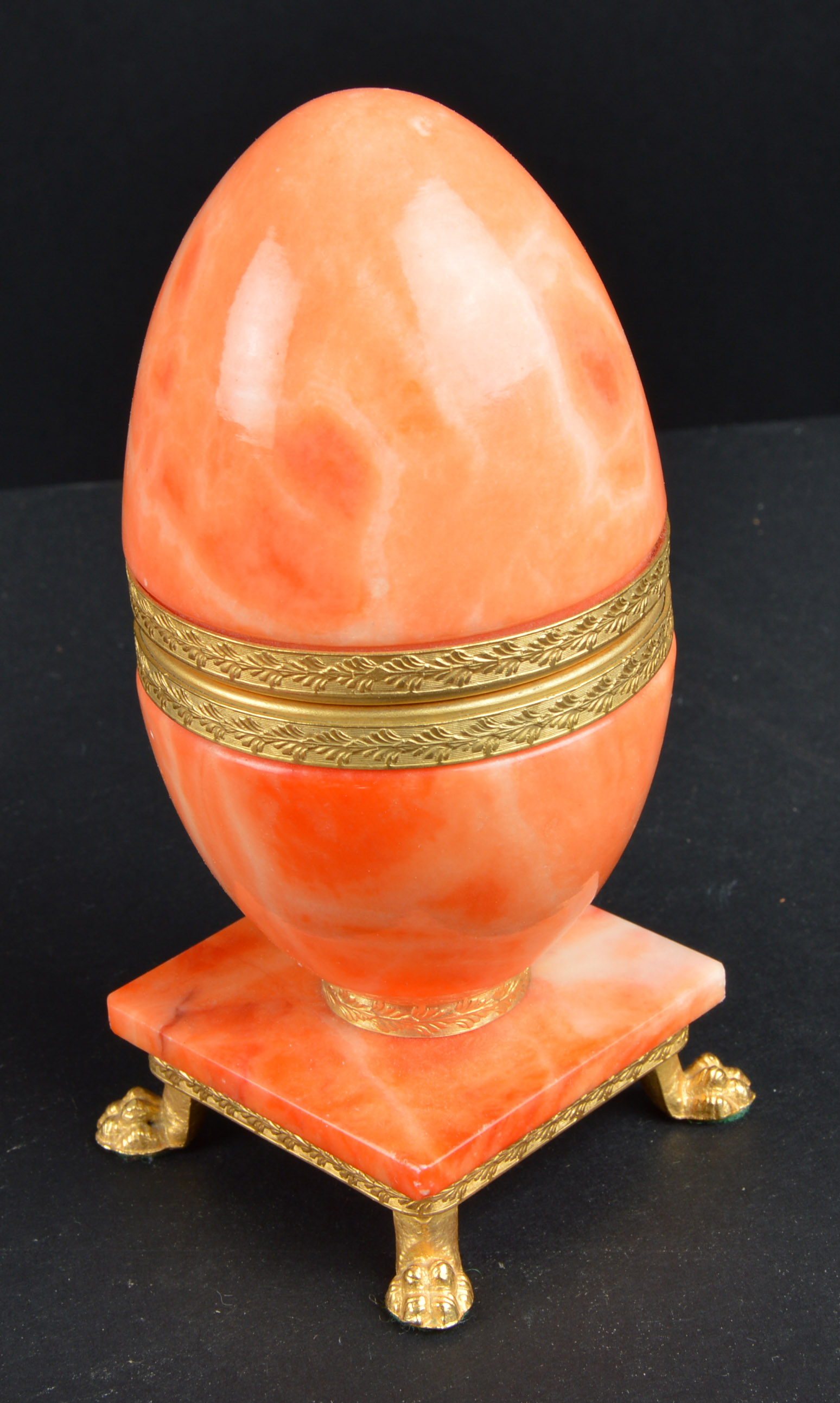 Grouping of Table Décor