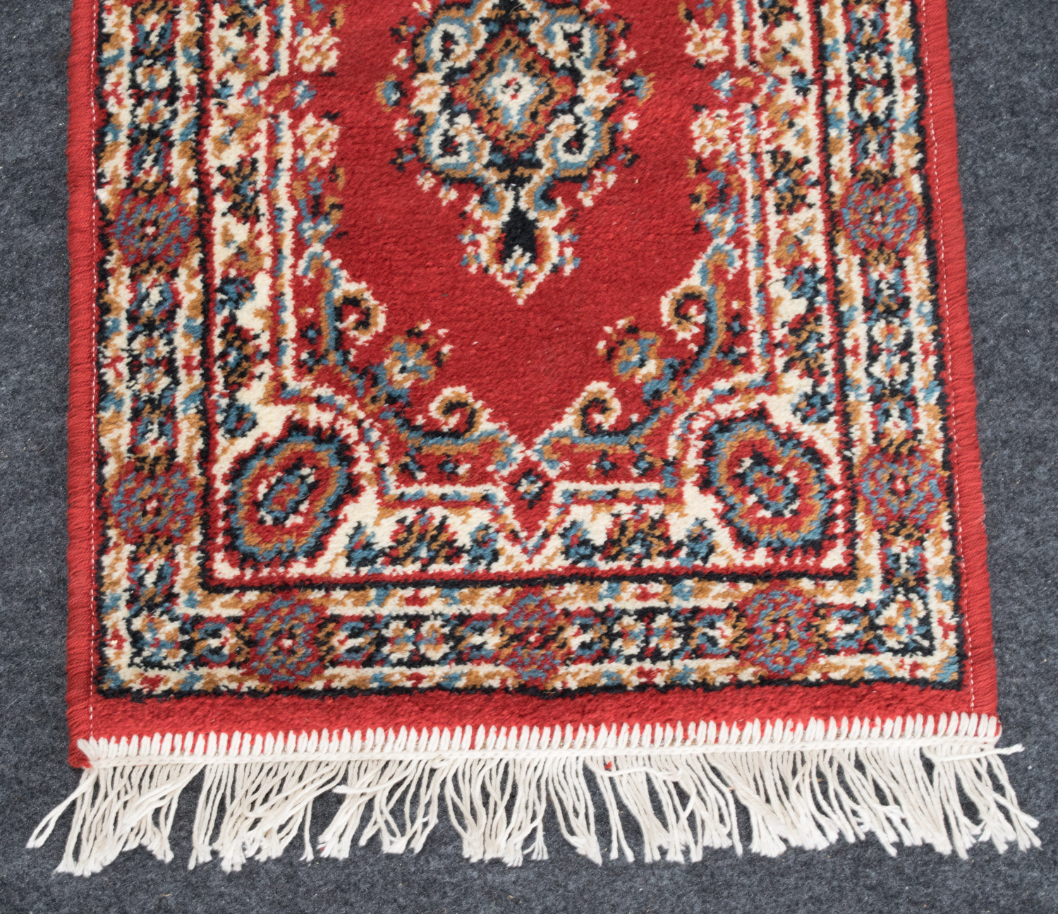 Small Loomed Mahal Style Accent Rug