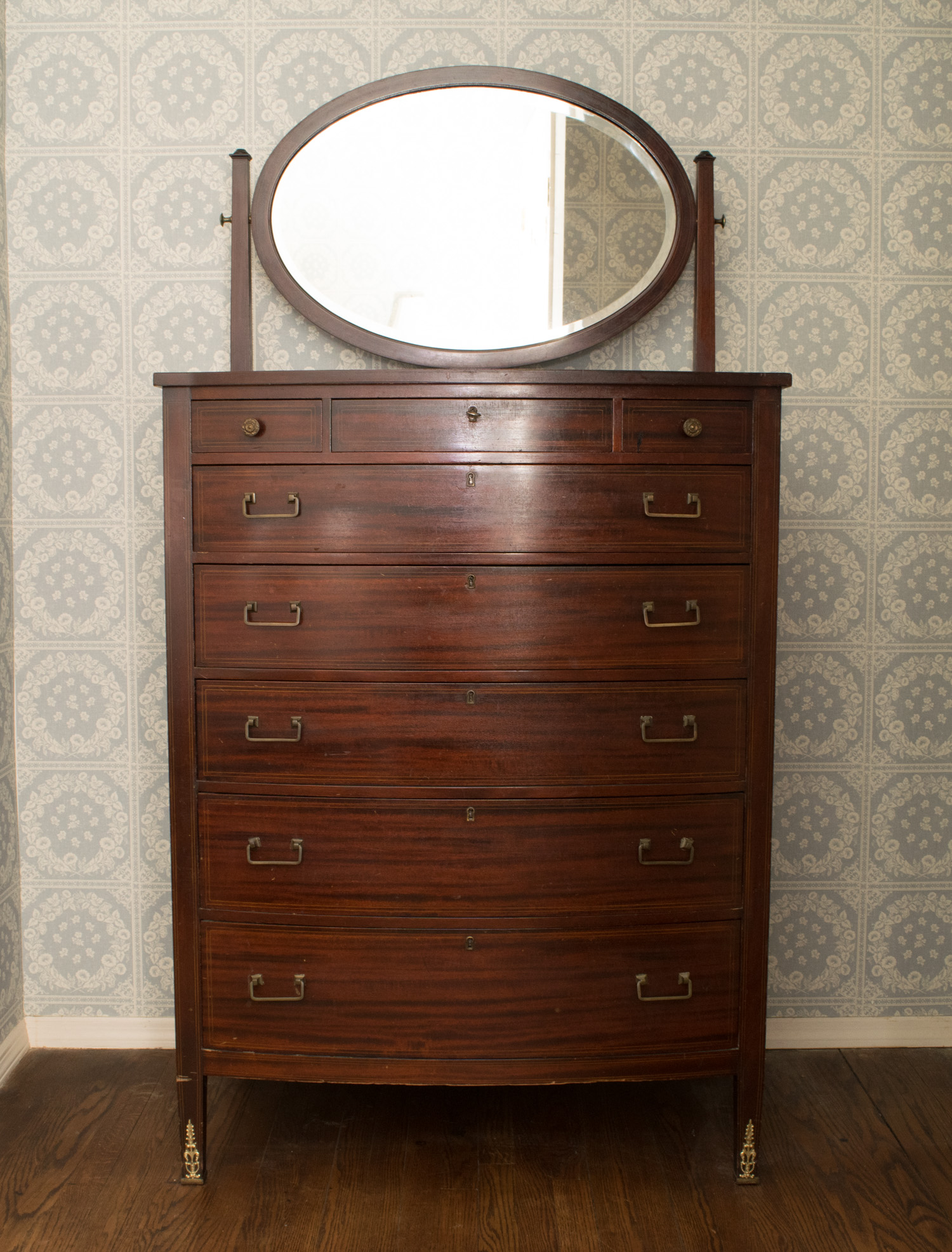 Robert Mitchell Mahogany Hepplewhite Style Chest of Drawers