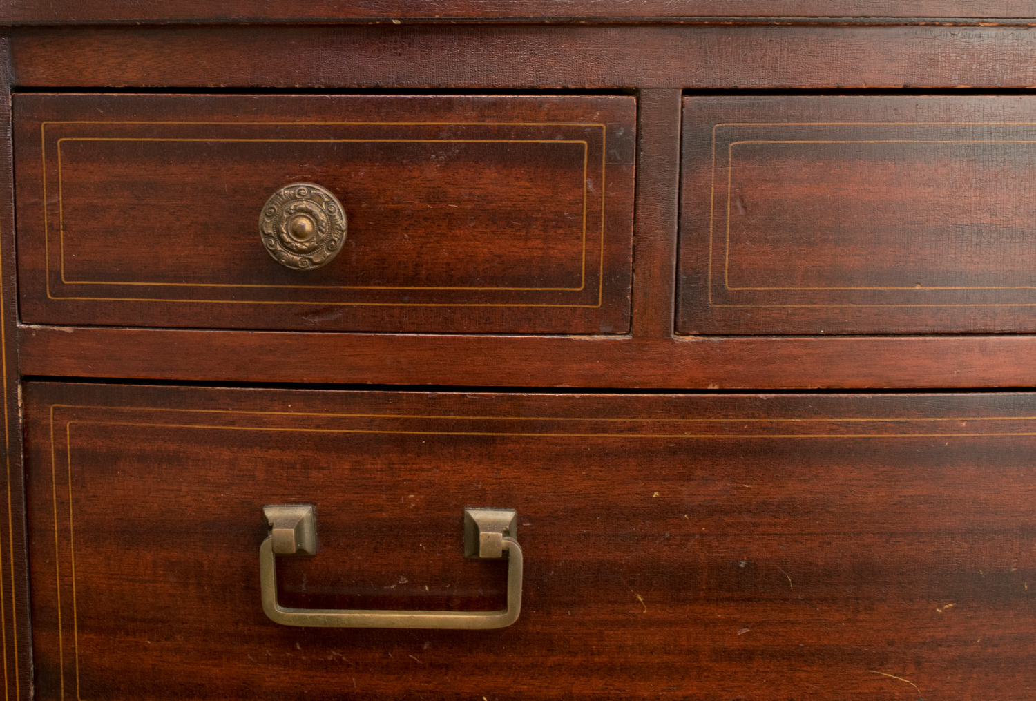 Robert Mitchell Mahogany Hepplewhite Style Chest of Drawers
