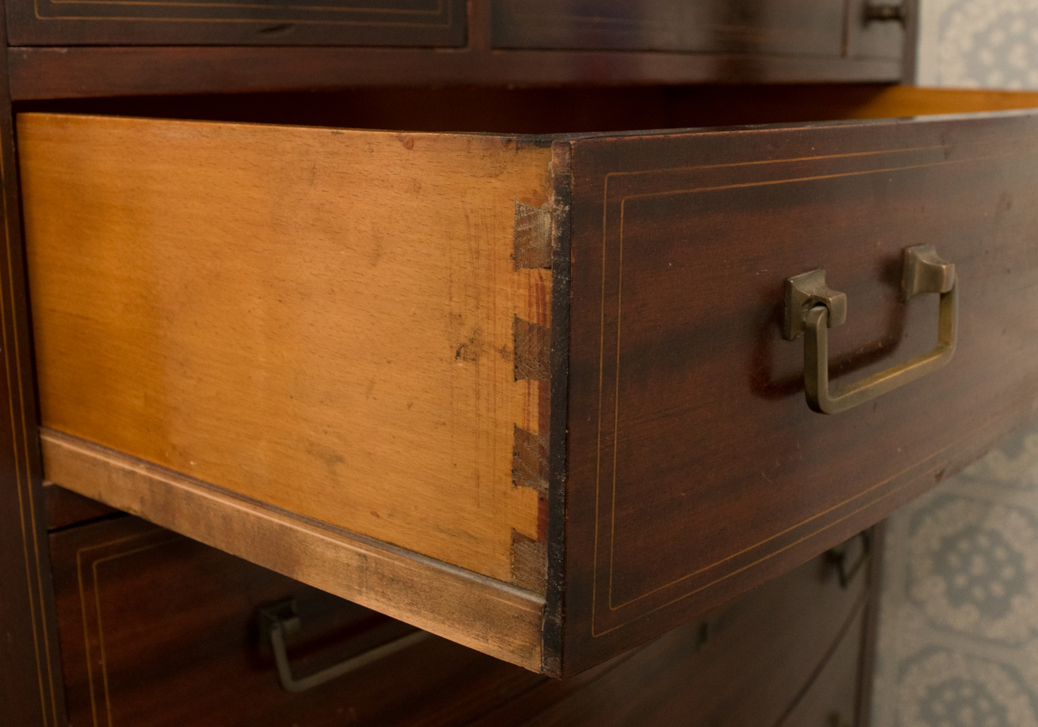 Robert Mitchell Mahogany Hepplewhite Style Chest of Drawers
