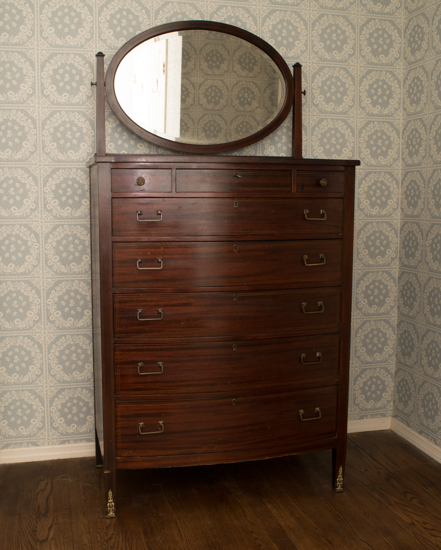 Robert Mitchell Mahogany Hepplewhite Style Chest of Drawers