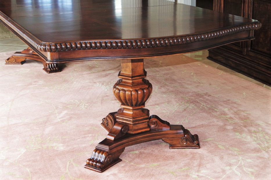 Universal Furniture Villa Cortina Double Pedestal Cherry Dining Table