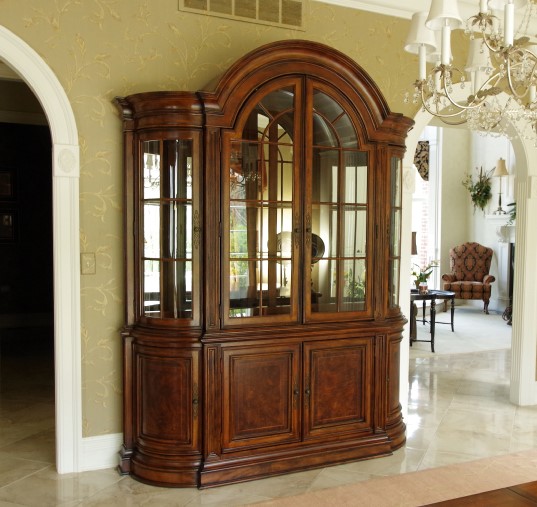 Universal Furniture Villa Cortina China Cabinet