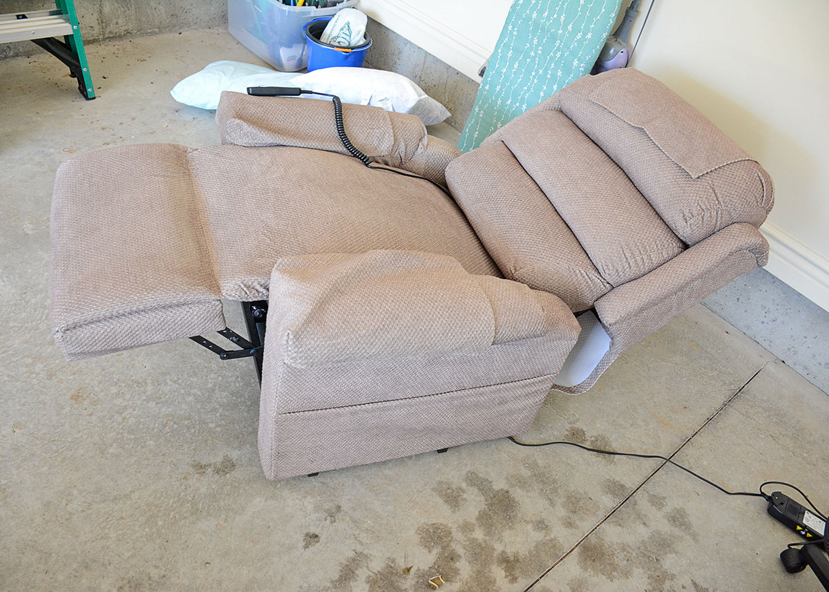 Pride Power Lift Recliner