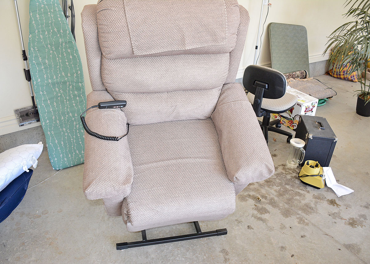 Pride Power Lift Recliner