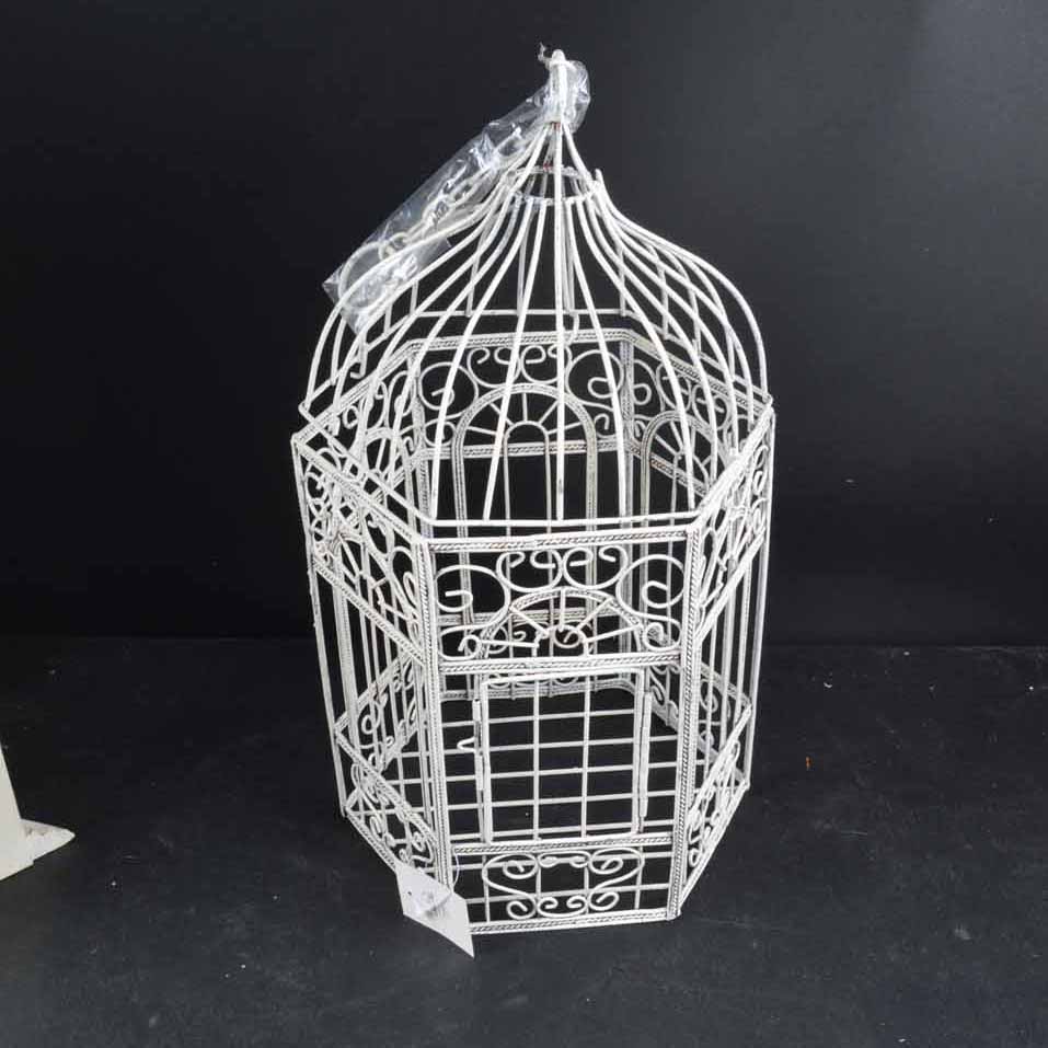 Grouping of Bird Themed Décor