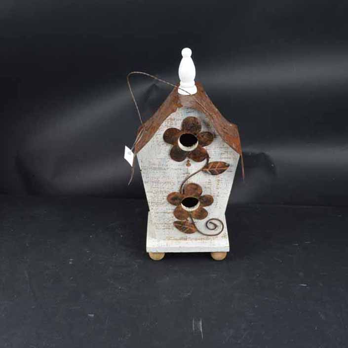 Grouping of Bird and Lake Themed Décor