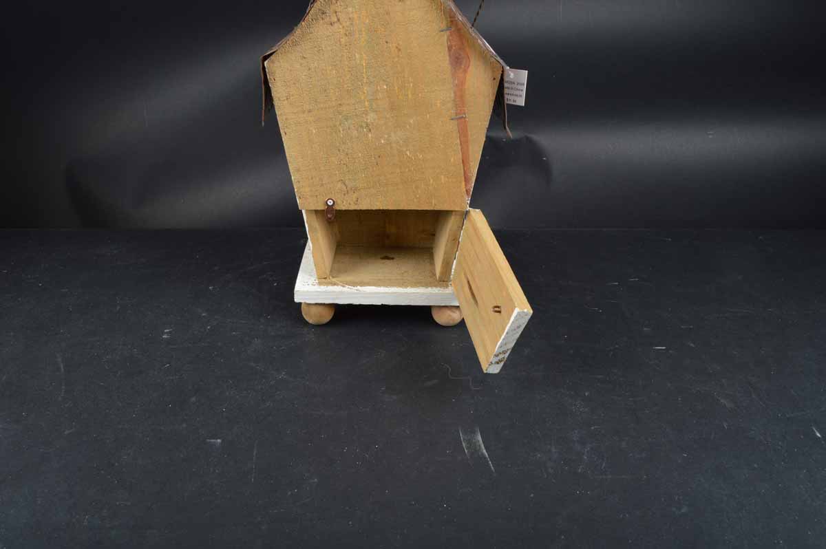 Grouping of Bird and Lake Themed Décor