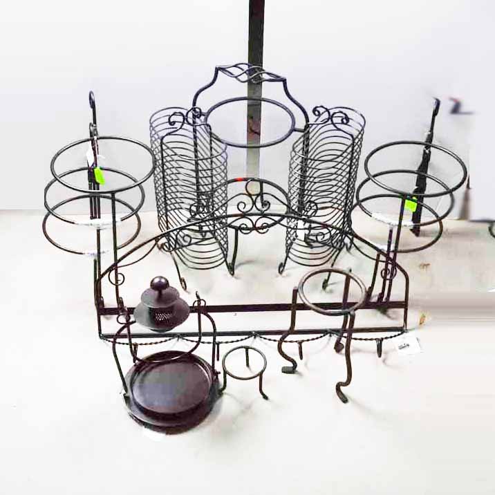 Grouping of Metal Wall Hanging Décor