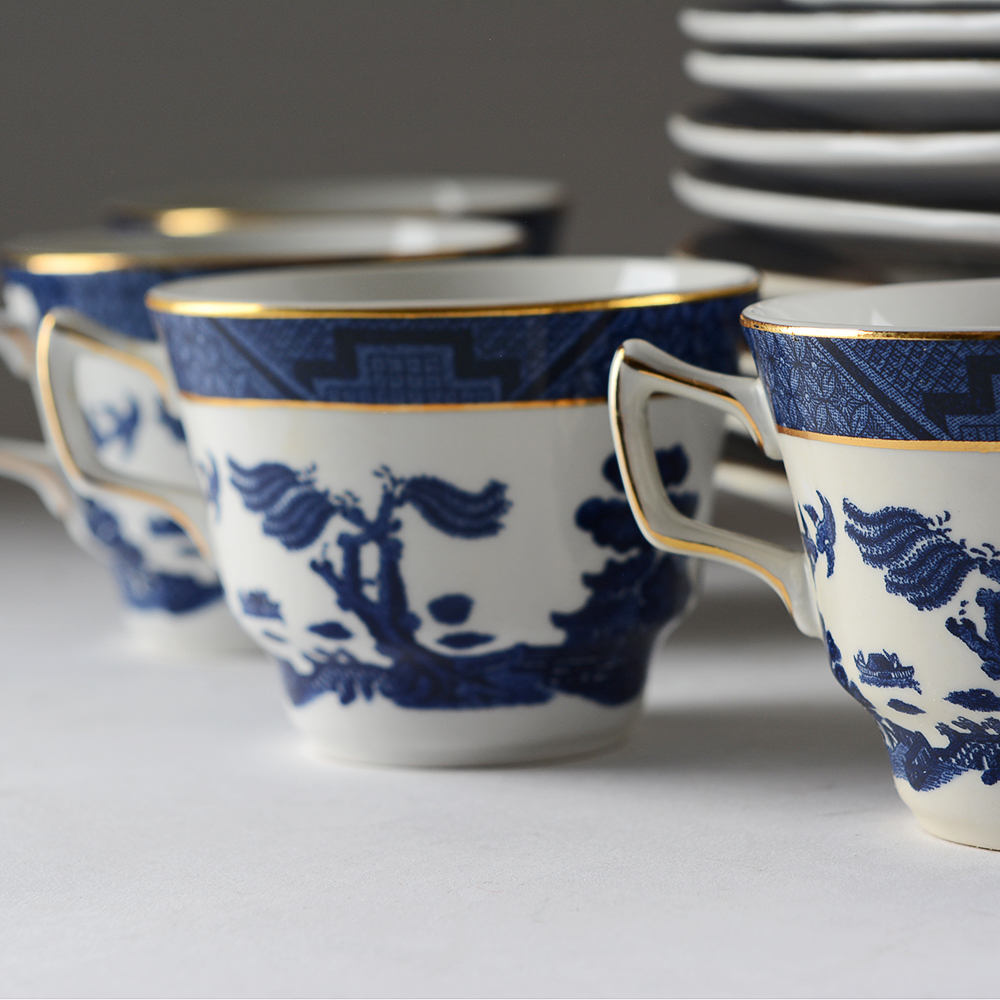 Royal Doulton "Real Old Willow" Fine China Set